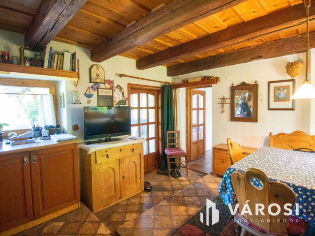 Falusi birtok Fehértón! Ezt látni kell!