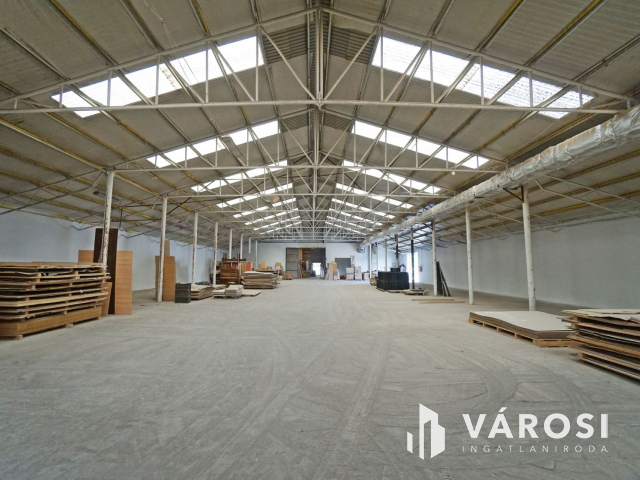 Telephely eladó ipari övezetben