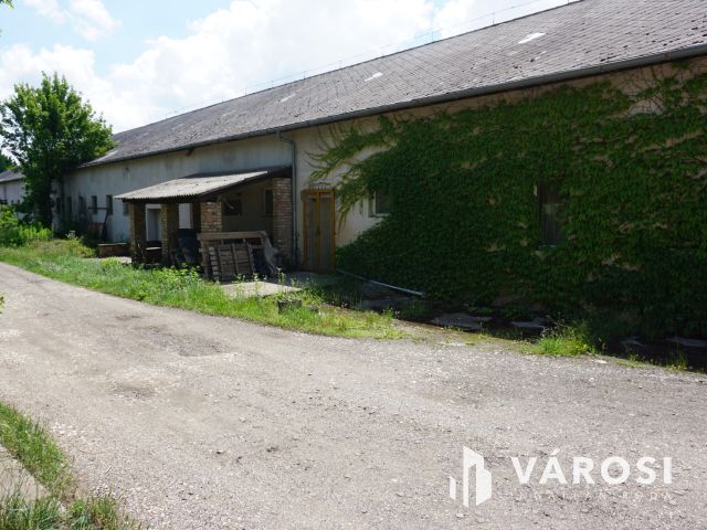 Kistarcsán ipari ingatlan, raktár remek áron!