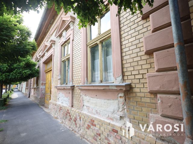 Bontandó ház tökéletes helyen