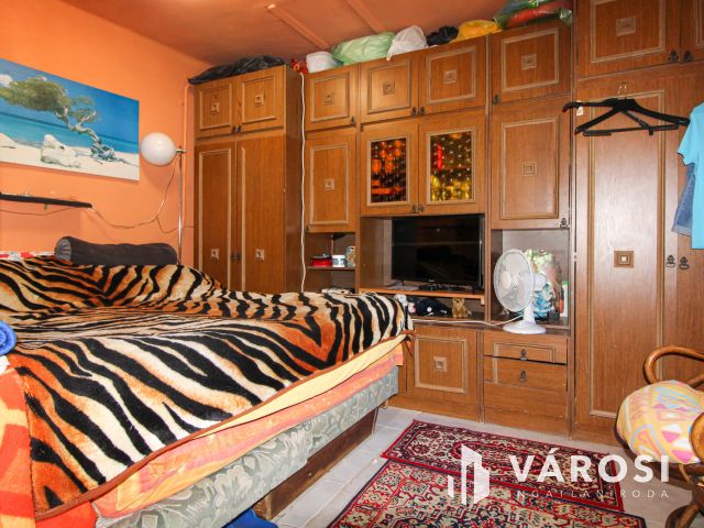 Két különálló ház egy telken