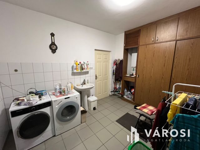 Debrecen Csendes Madárdalos Részén Szép Családi Otthon