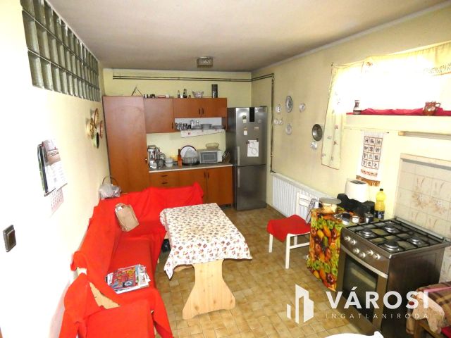 Nagycsaládos otthon Tapolcán – 160 m², 5 szoba, 2 fürdő