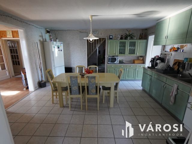 Telephely ár alatt Esztergomban!