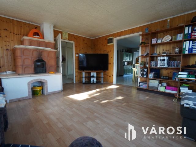 Telephely ár alatt Esztergomban!