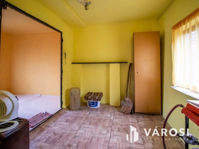 Pihenésre, gazdálkodásra, ottlakásra alkalmas zártkert