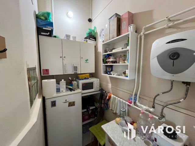 Figyelem!!! Belvárosi két lakás egyben, jó helyen eladó!