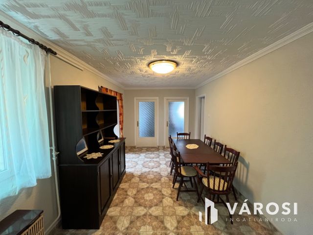 Debrecen Kerekestelepen szép rendezett ház eladó!