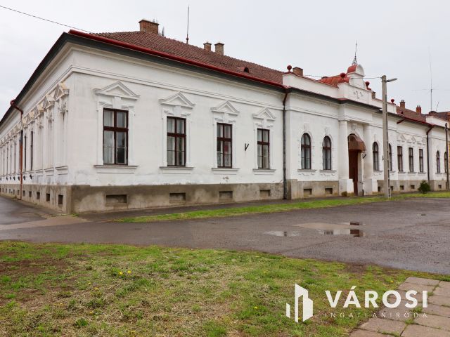 Patinás szállásépület Battonyán