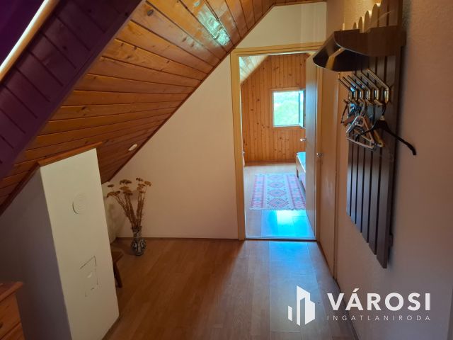 Saját rezsiköltségét megtermelő Balatoni panorámás nyaraló