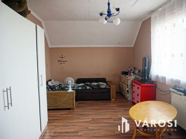 Több generációs családi ház kiváló állapotban eladó!