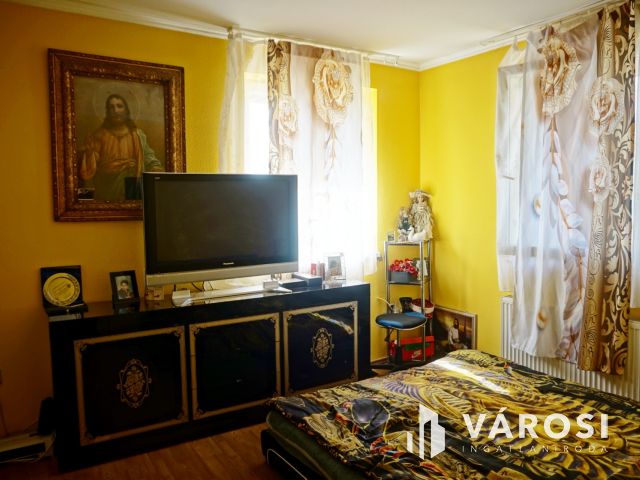 Több generációs családi ház kiváló állapotban eladó!