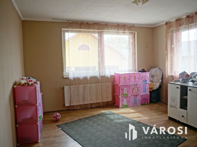 Több generációs családi ház kiváló állapotban eladó!