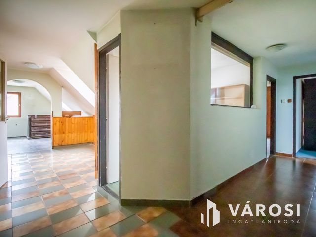 Két lakásos családi ház a Ráchegyen