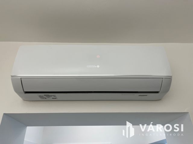 Debrecen Belvárosban, Dupla komfortos Nagy Lakás Kiadó!