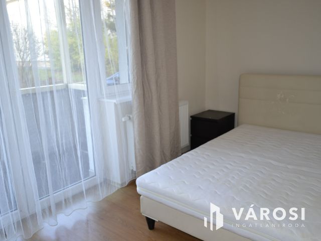 Földszinti téglalakás Herenden eladó!