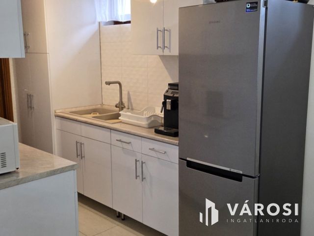 Csendes részen,TIP-TOP ház kerttel Mikepércsen