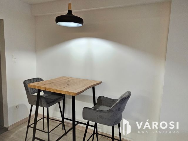 Debrecen Belvárosi Szuper Kis Albérlet!