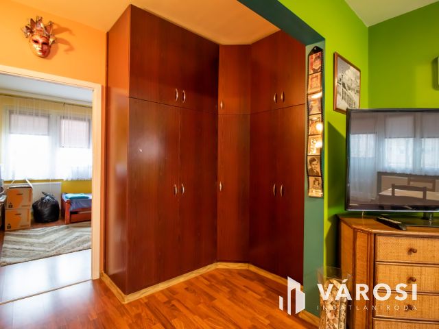 Felújított földszinti lakás közel a belvároshoz