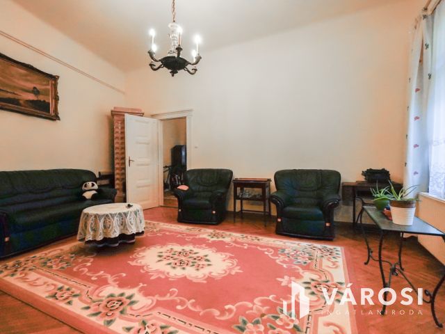 Remek elhelyezkedéssel a Csaba utcában!