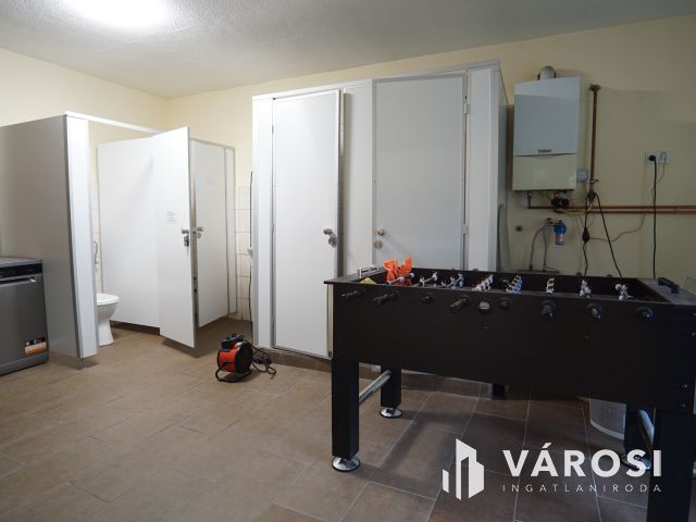 Déli városrészben, ipari övezetben,  Telephely eladó!