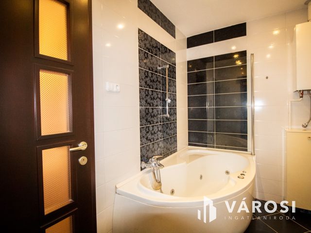 Modern lakás teljes bútorzattal