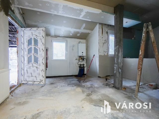 Felújítás alatt lévő családi ház Rákoscsabán!