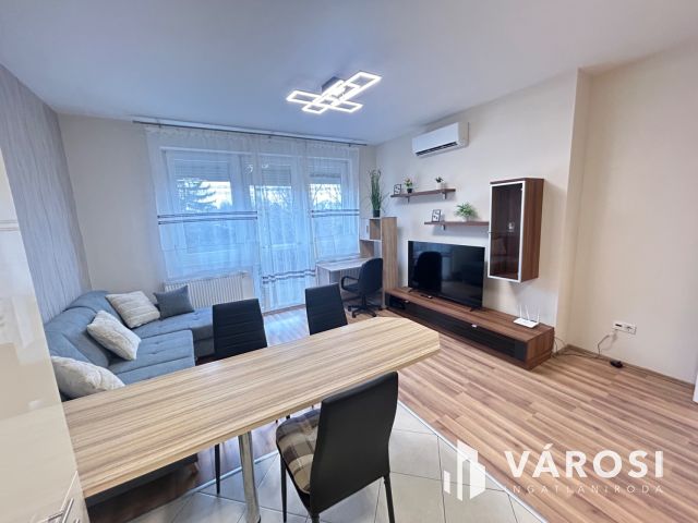 Kiadó egy gyönyörű & világos lakás a füredikapuban!!