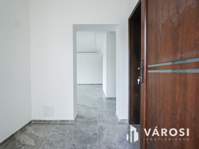 Remek ikerház maximális felszereltséggel!