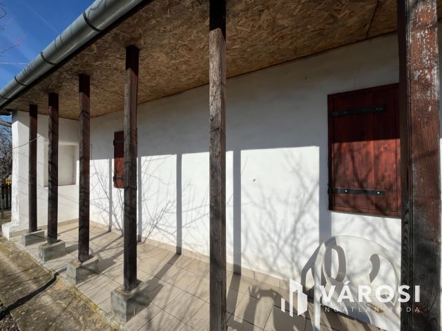 Nyírábrányban Parasztház melléképületekkel Eladó!