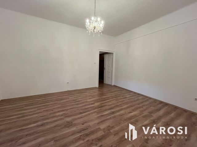 Debrecen Belváros, Nagypolgári Lakás Nagyon Jó Helyen!