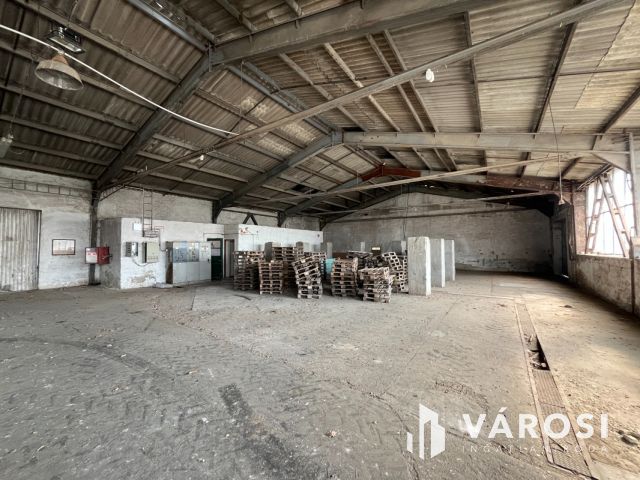 Rendkívül Jó Helyen, Debreceni Telephely Csarnokokkal!!!