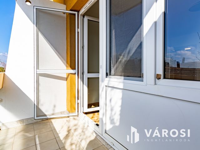 Rákospalotán a Szent Korona útján, panellakás eladó