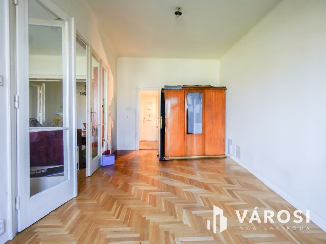 Több lakásra bontható szenzációs elhelyezkedéssel!
