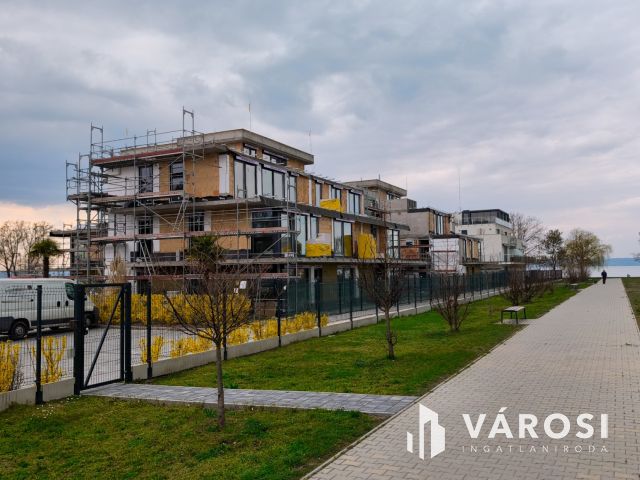 Örökpanorámás penthouse az Ezüstparton