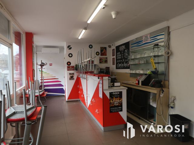 Szilléri sugárúton üzlethelyiség kiadó.