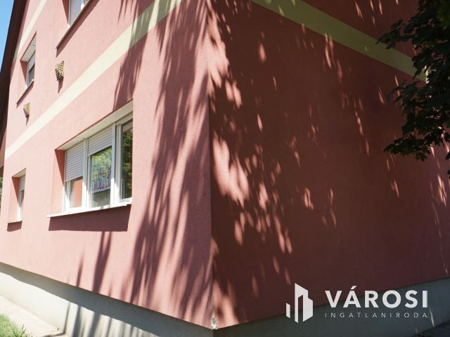 Két generációs családi ház a városközpontban eladó