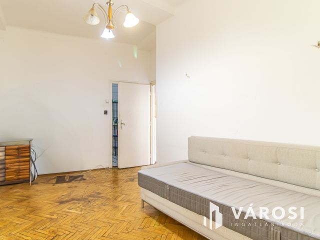 11. kerületben dupla erkélyes, 95m²-es, 1. emeleti lakás