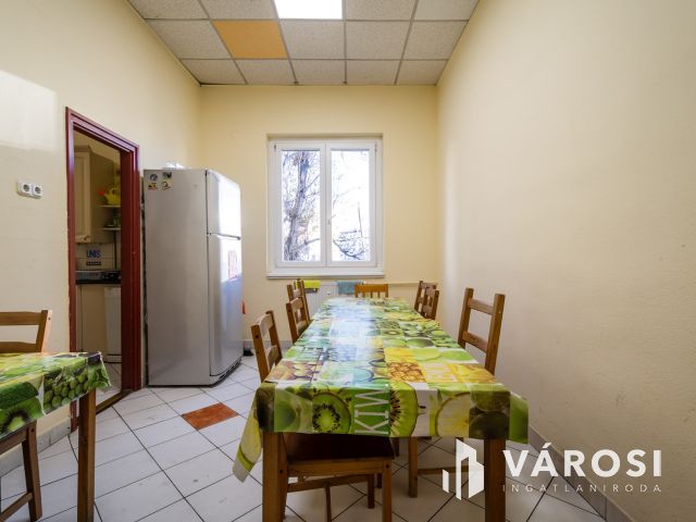 45 m2, 2 helyiséges iroda kiadó
