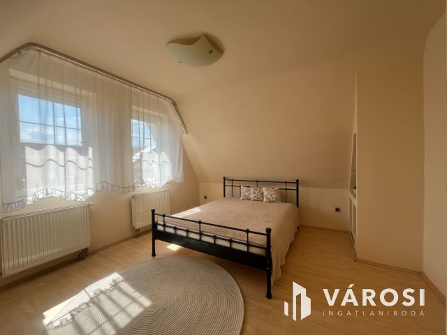Debrecen Belváros Simonffy Utcai 3 Szoba Nappalis Lakás!!!